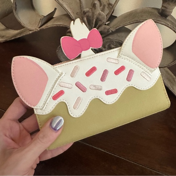Cute Pink and White Sprinkle Wallet Ann Marie Loungefly x Aristocats Wallet 🐱💕 - Picture 3 of 5